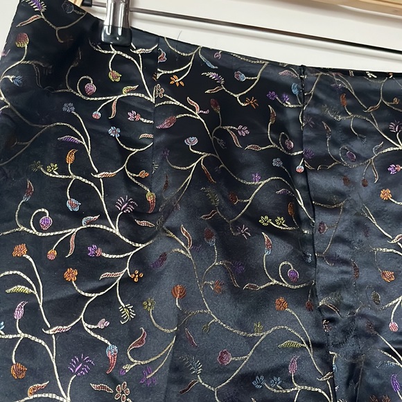 Silk box XL floral Silk Black Floral Pants - Picture 2 of 5